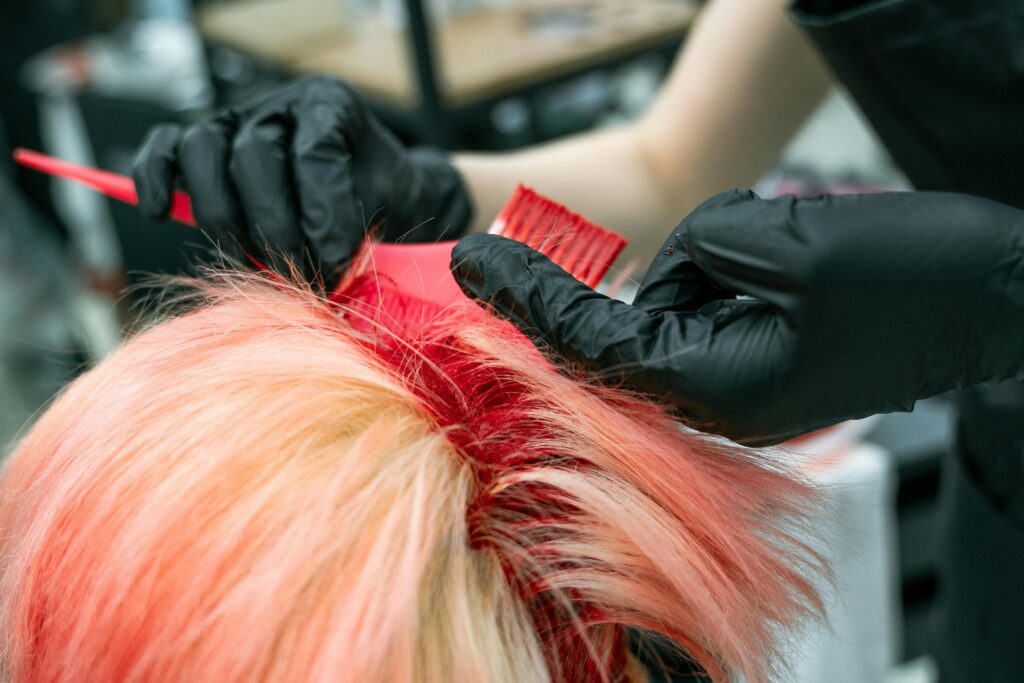 Servicio de coloración capilar Corte de pelo y peinado Peluquería unisex - Daniel Blanco Peluqueros